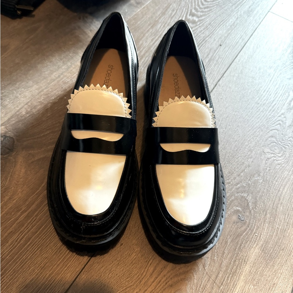 Patent faux leather loafers